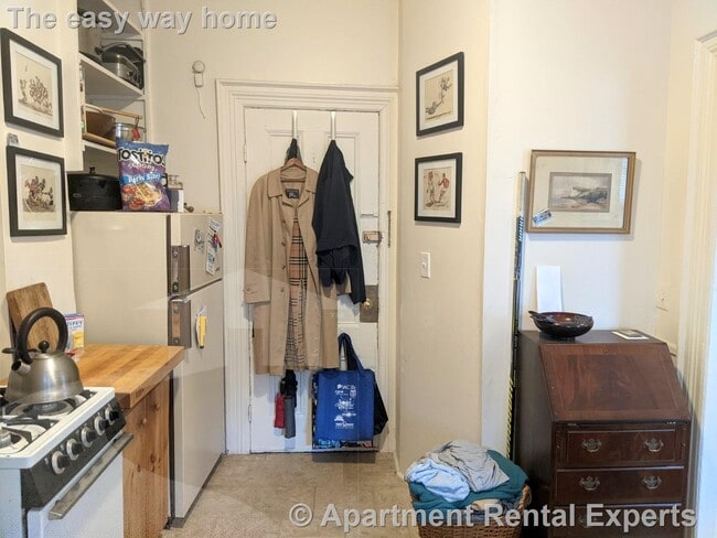 Photo - 2 Evergreen Square Unidad #1