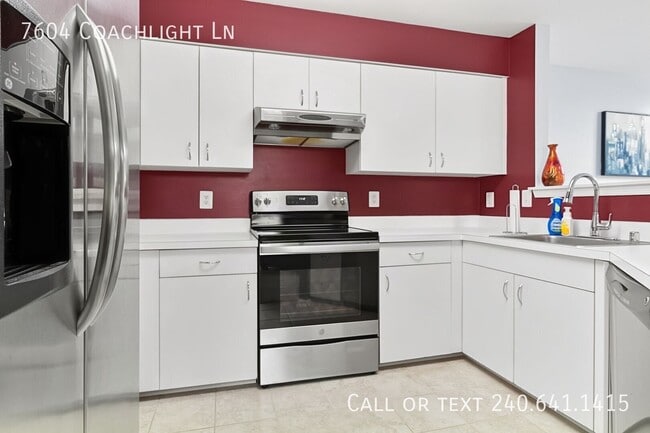 Photo - 7604 Coachlight Ln