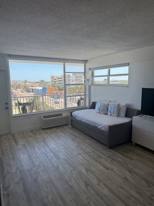 Photo - 800 N Atlantic Ave Apartment