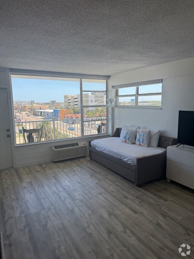 Building Photo - 800 N Atlantic Ave Rental