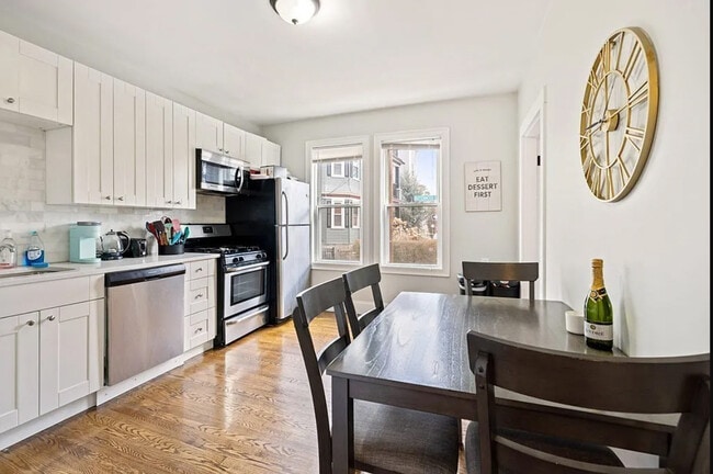 Photo - 10 Crescent Ave Unit #1