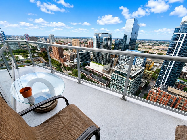 Photo - 1235 S Prairie Ave Unit 3305