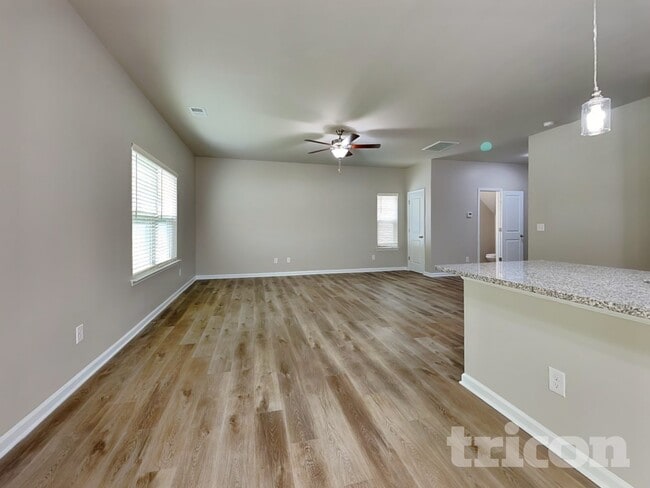 Photo - 143 Spring Knoll Dr