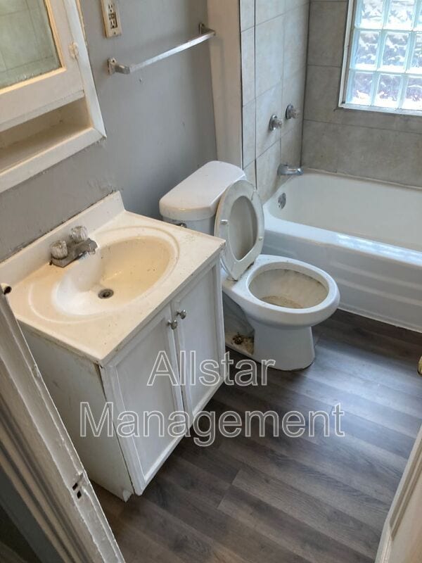 Photo - 3646 E 149th St Unit #2