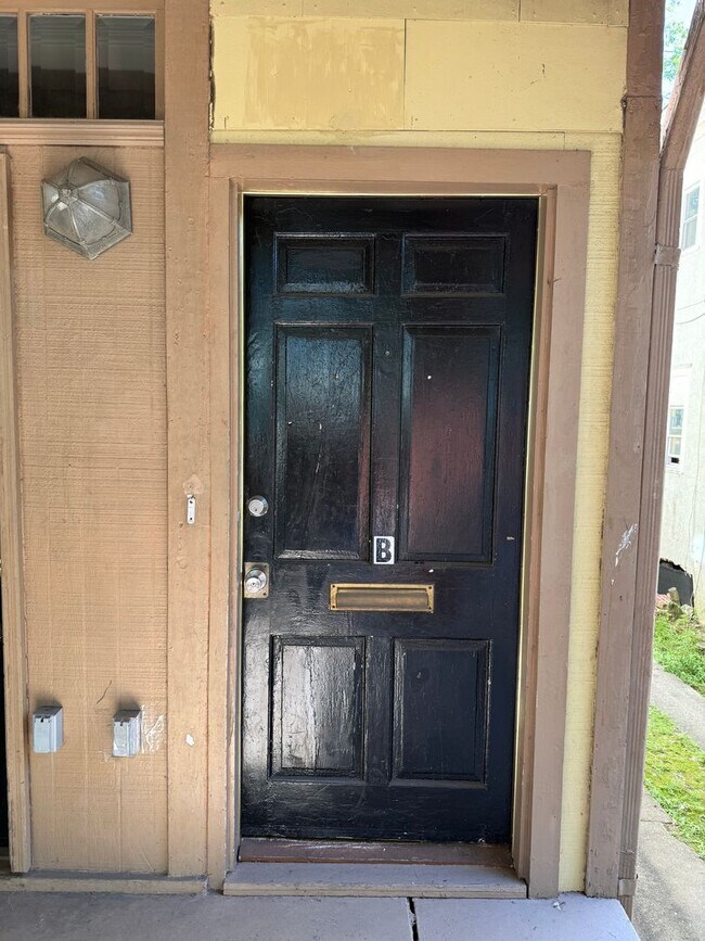 Photo - FOR RENT