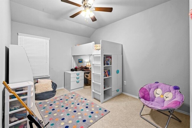 Photo - 235 Limerick Rd