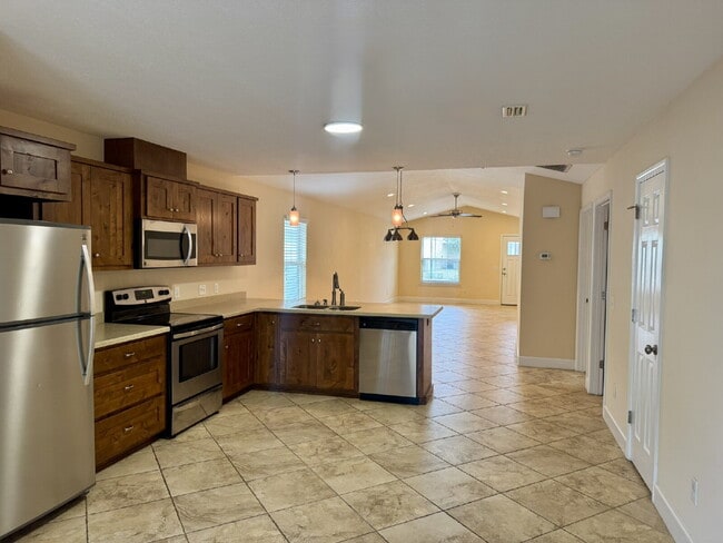 Photo - Charming 2 Bed, 2 Bath Home in Lynn Haven, FL - Perfect for Cozy Living!