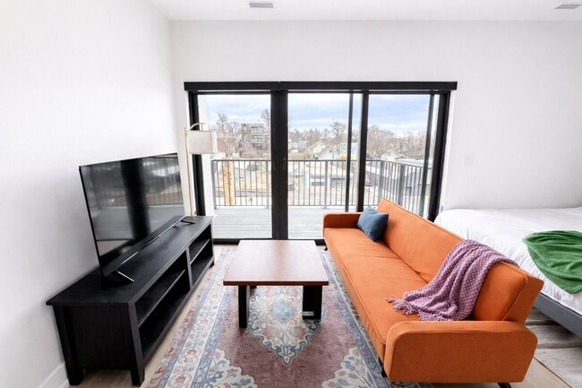 Photo - 203 N 48th St Unidad SI ID1464882P