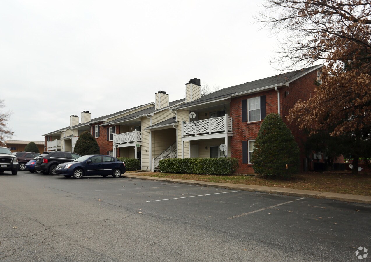 Photo - Tusculum Square Apartments