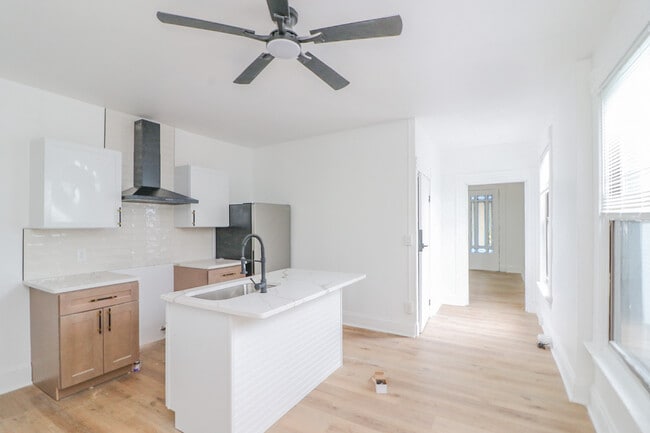 Photo - 1527 Greenup St