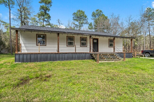 Photo - 218 Hall Dr S