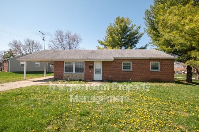 Photo - 1205 S Maple Ave