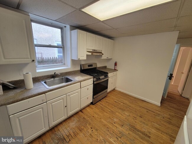 Photo - 23 E Chestnut St Townhome
