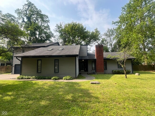 Photo - 945 Fox Hill Dr Casa