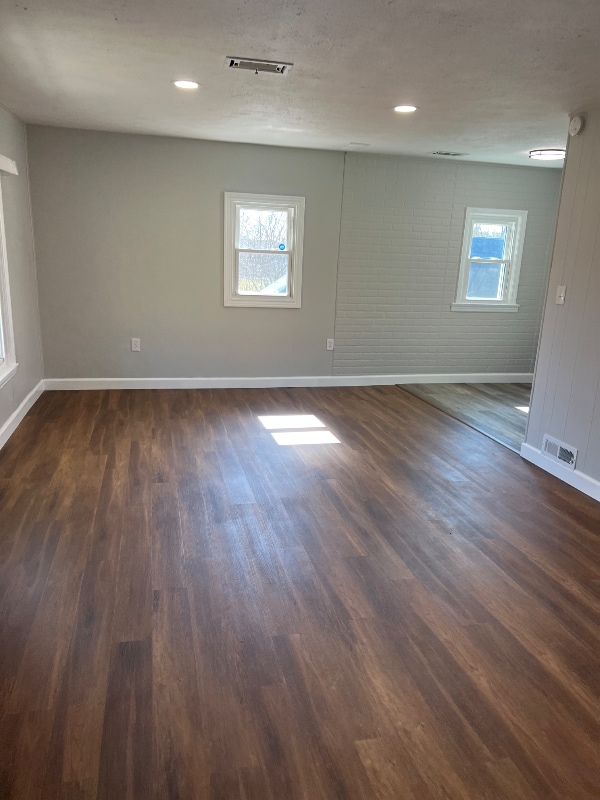 Photo - 1525 Trebein Rd