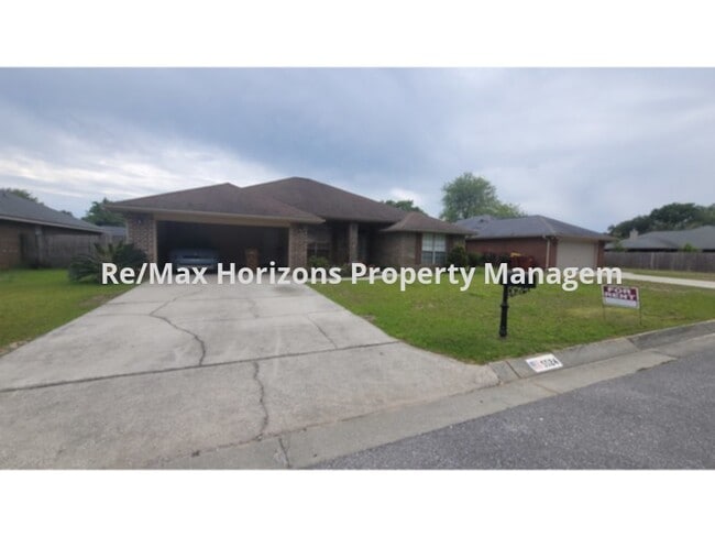 Great Pace Home in Twelve Oaks Plantation! - Great Pace Home in Twelve Oaks Plantation!