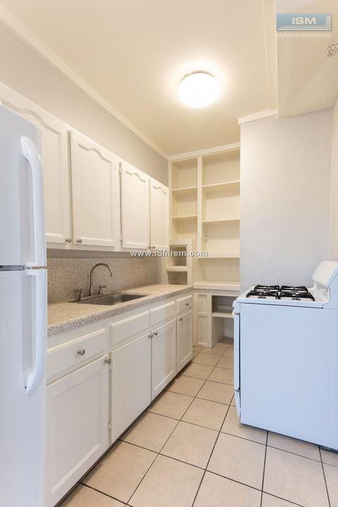 Photo - 43rd Place Apartments