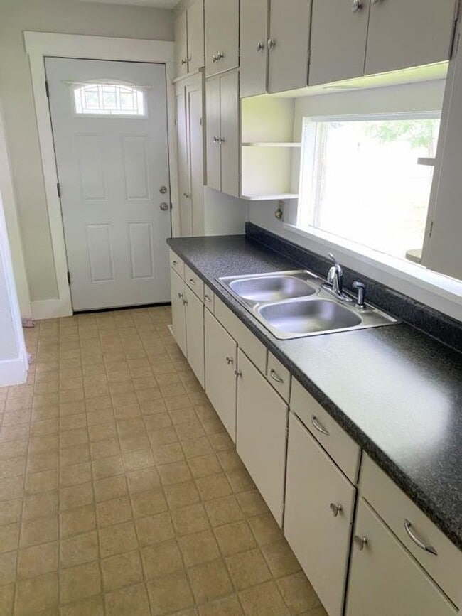 Photo - 2 Bedroom Bungalow Home