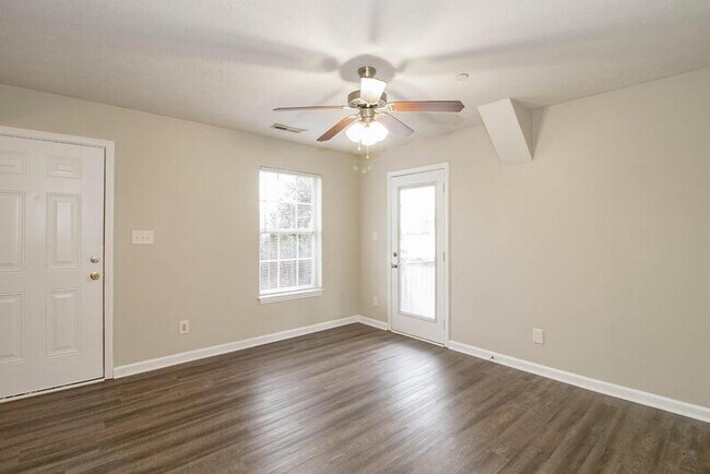 Photo - 1640 Golf Club Ln