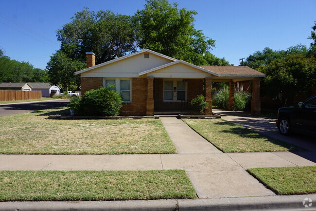 Building Photo - 2522 23rd St Rental