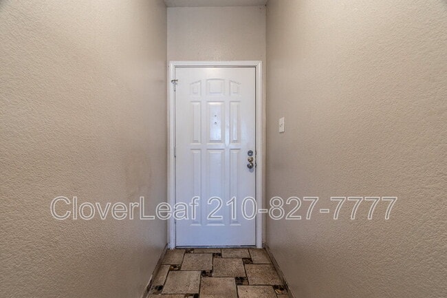 Photo - 410 Masonwood Dr