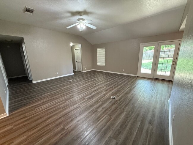 Photo - 1710 Quarry Trail