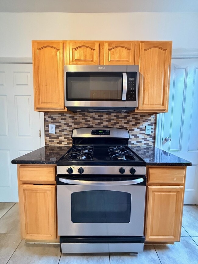 Photo - 35 W 47th St