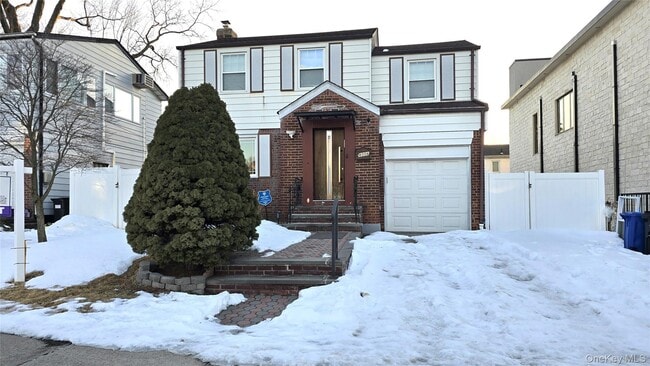 Building Photo - 80-06 209th St