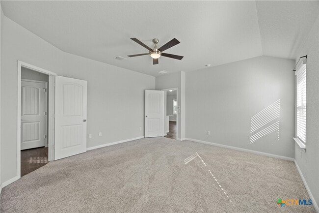 Building Photo - 118 Rochester Ln