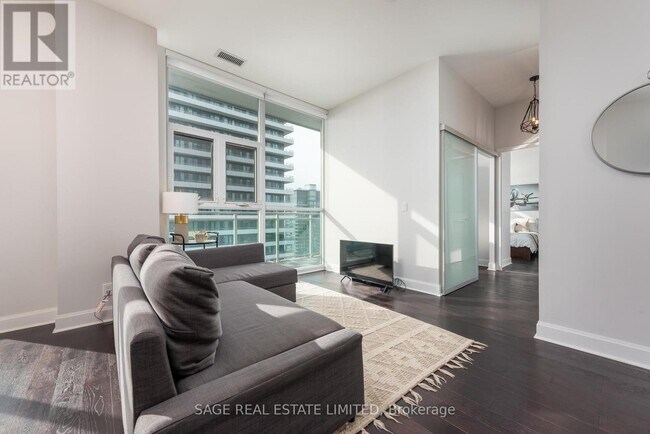 Photo - 33 Shore Breeze Dr Unité 3801