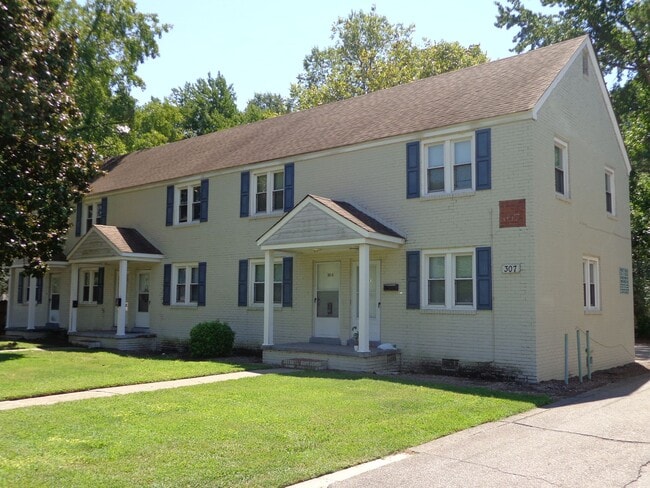 Building Photo - Pinehurst - Wards Corner Unit 311-A