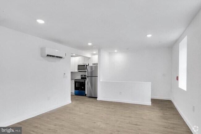 Building Photo - 7037 Ridge Ave Unit 2B Rental