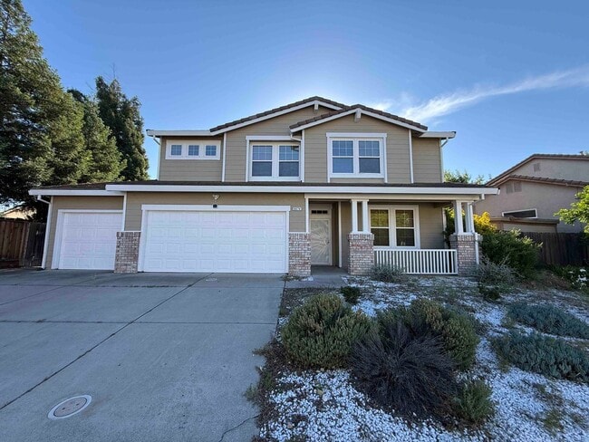 Photo - Great 4 Bedroom with Pool