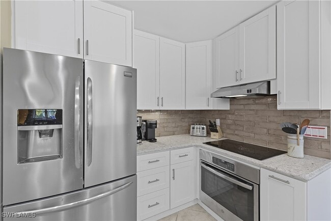 Building Photo - 2261 Kings Lake Blvd