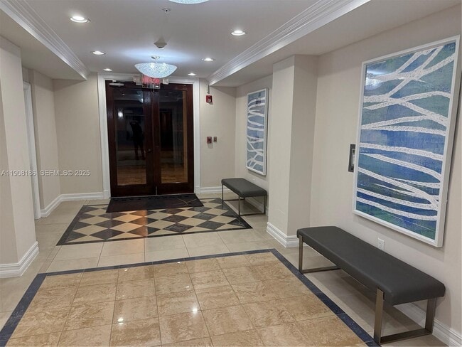 Photo - 1900 Van Buren St Unidad 305B