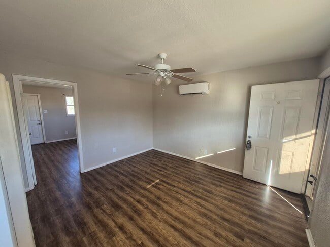 Photo - 1116 41st St