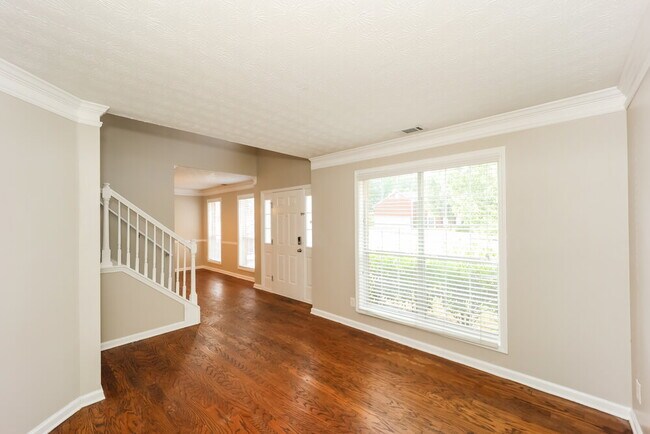 Photo - 2141 Silva Ct