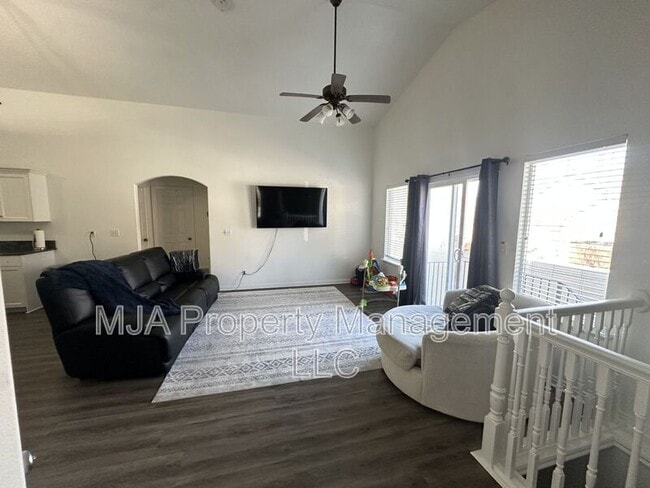 Photo - 4207 Pilgrim Cir W