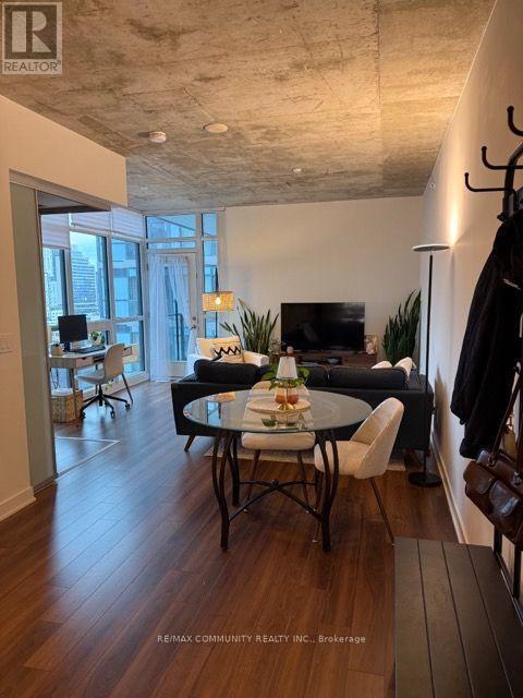 Photo - 210 Simcoe St Unit 1514