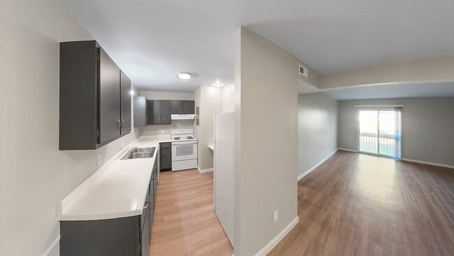 Building Photo - Woodhaven Oaks Rental