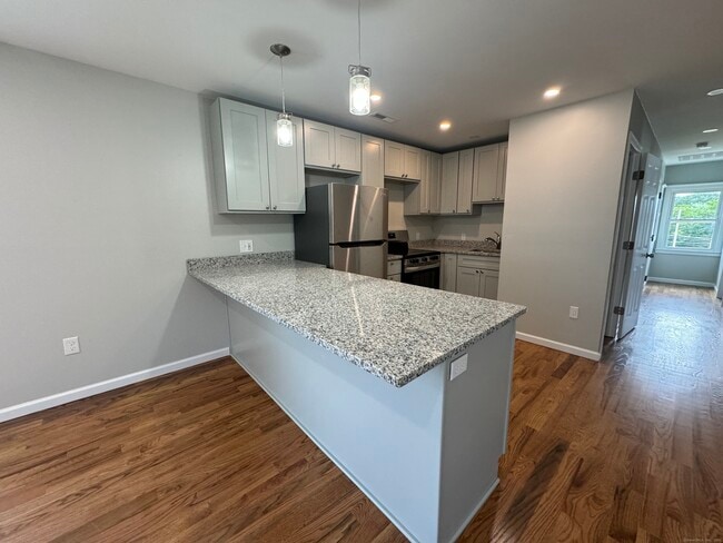 Photo - 109 Churchill St Unit 3rd Fl