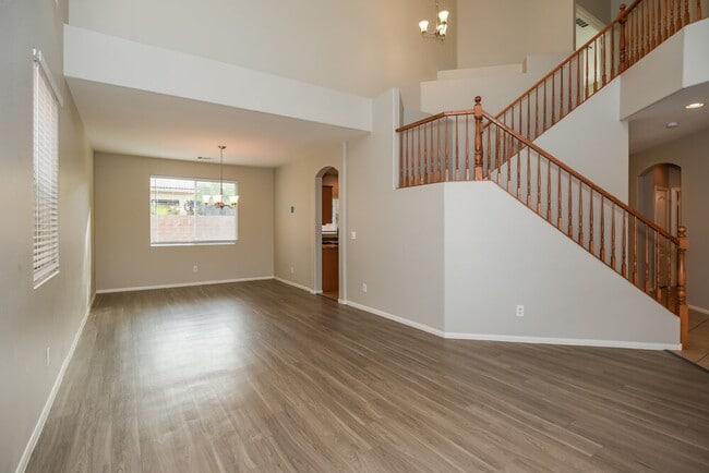 Photo - 5781 Magini Ave