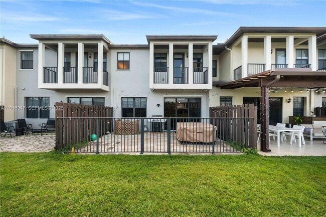 Photo - 6005 NW 104th Path