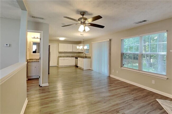 Photo - 4557 Darrowby Dr