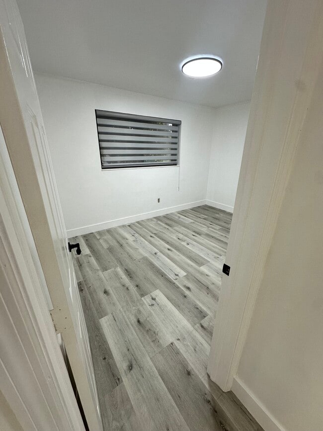 Photo - 1174 W 3rd Ave