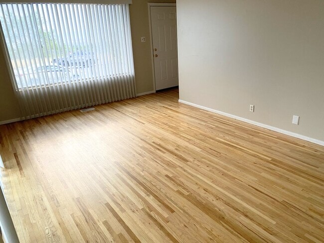 Photo - 2639 S 400 E
