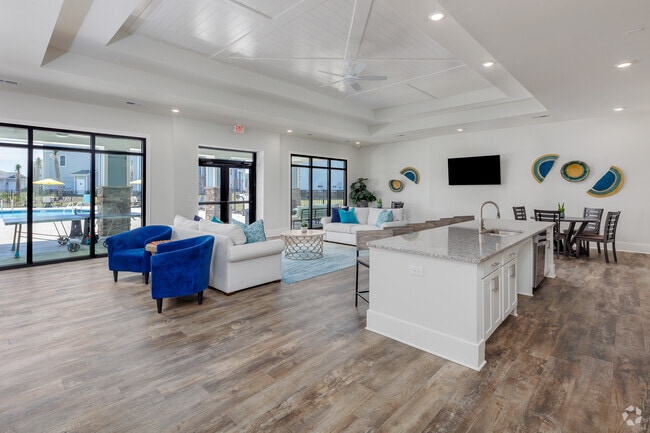 Main Clubhouse Gathering Room. - Sunscapes