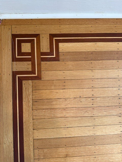 Pisos de madera - 2221 Saint Paul St Unidad 2