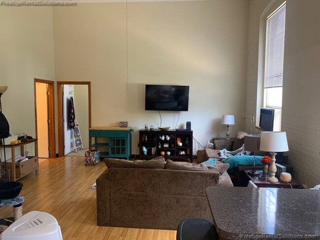 Photo - 21 Willow St Unit 1