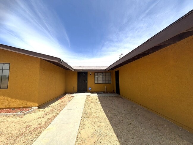 Photo - Priced to Rent Fast!!